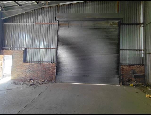 500M² WAREHOUSE TO LET IN POMONA